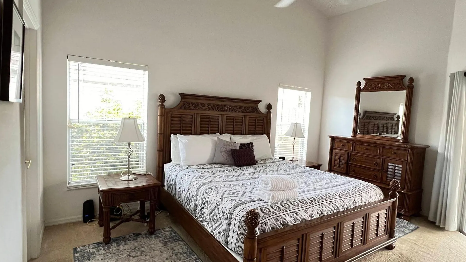 度假居 270 - Gracious 3 Bedroom Near With Pool *