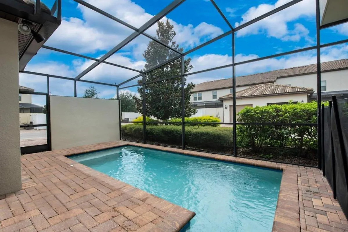 Family Time Free Heated Pool & Holiday home
