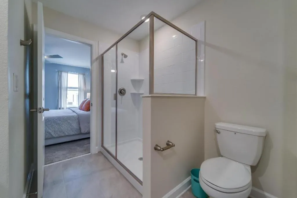 9 Bedroom Family Friendly Retreat - Private Pool