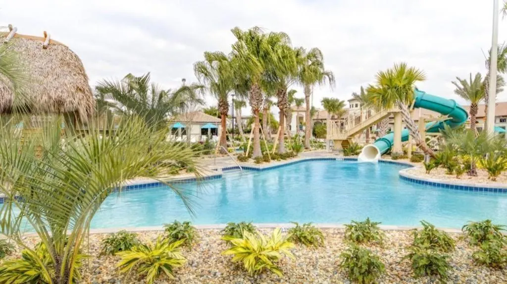 Country house 9 Bedroom Family Friendly Retreat - Private Pool *