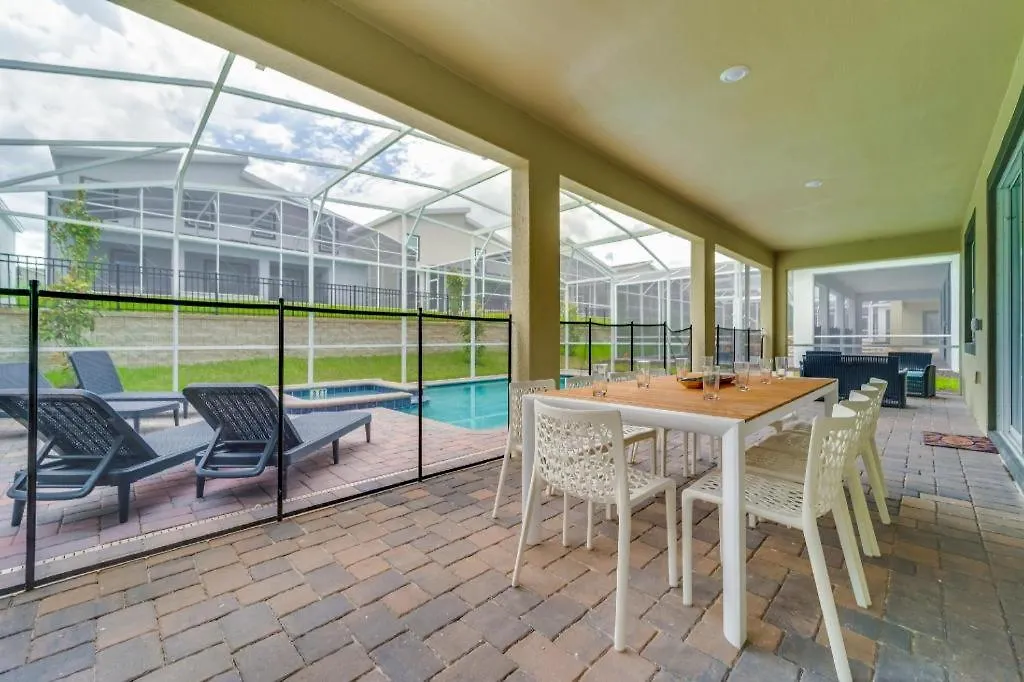 Country house 9 Bedroom Family Friendly Retreat - Private Pool Kissimmee