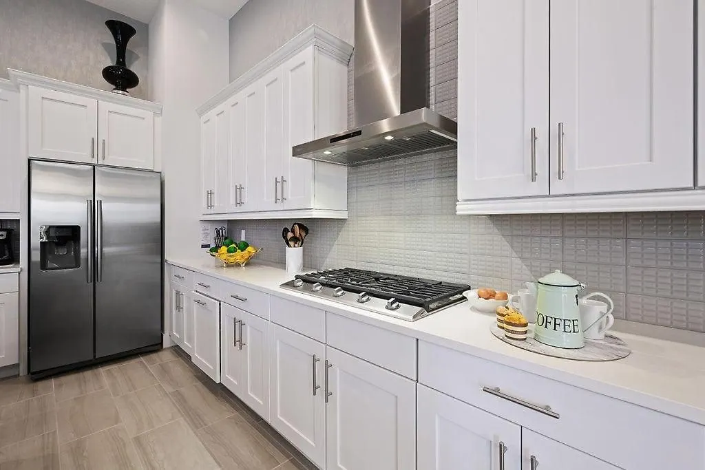 Modern 7 Bdrm Mansion With Themed Bedrooms At The Bear's Den