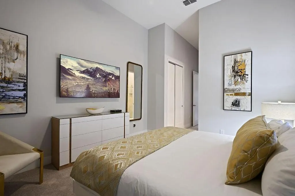 Holiday home Modern 7 Bdrm Mansion With Themed Bedrooms At The Bear's Den