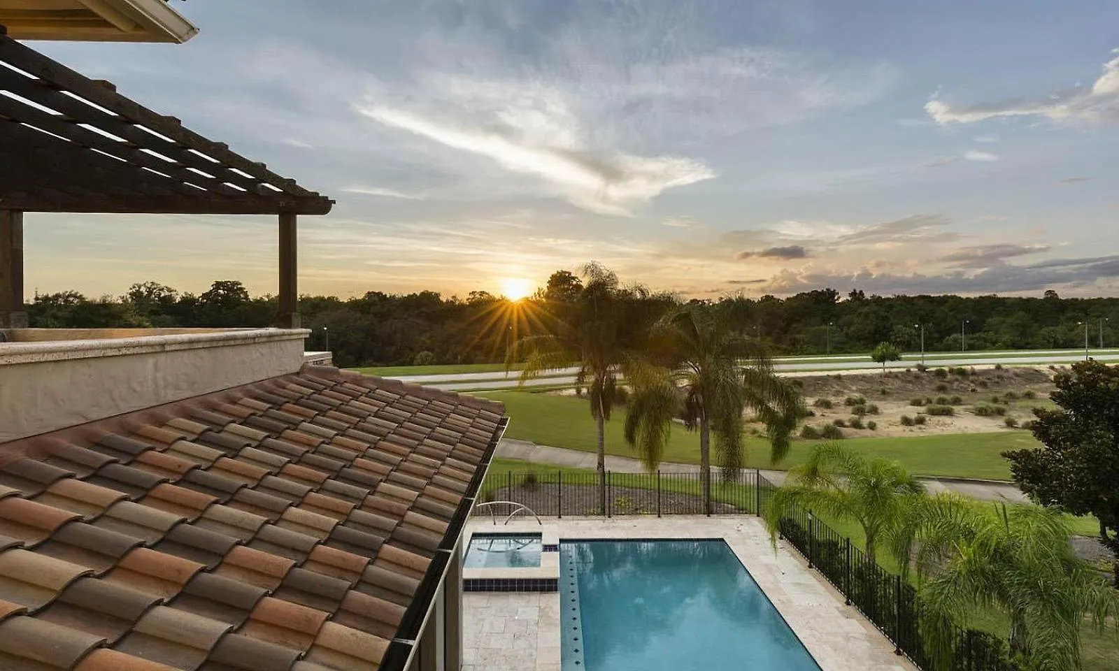 Delightful 6 Bdrm Haven With Theater At Reunion Holiday home *