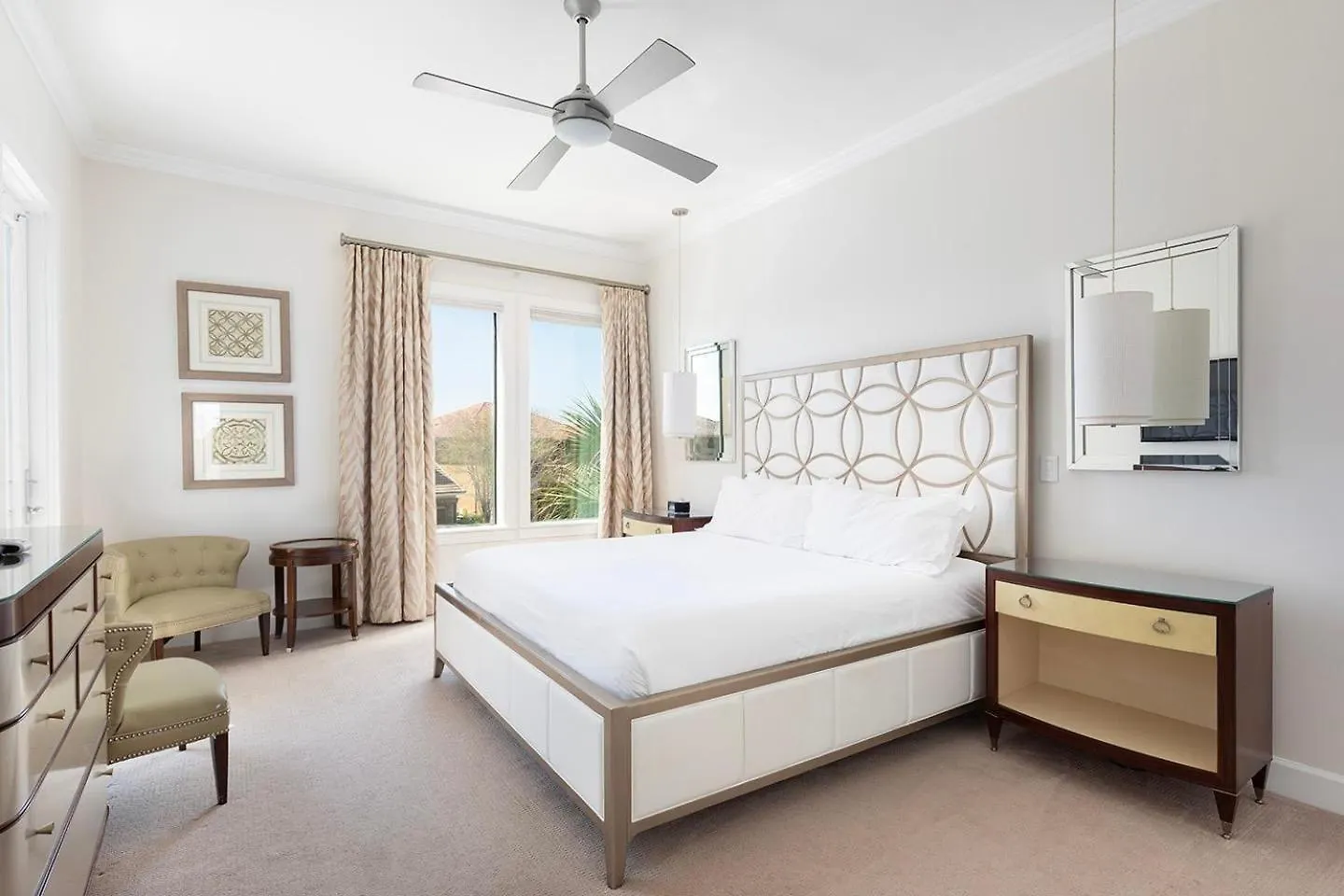 Sun-filled 7 Bdrm Haven With Sports Themed Game At Reunion Holiday home *