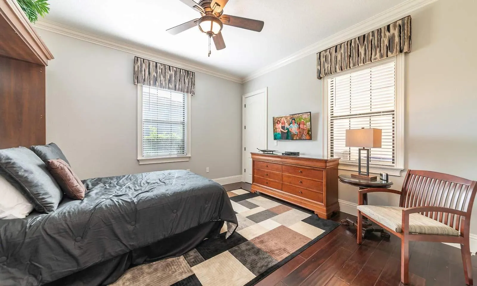 Deluxe 6 Bdrm With Guest At Reunion