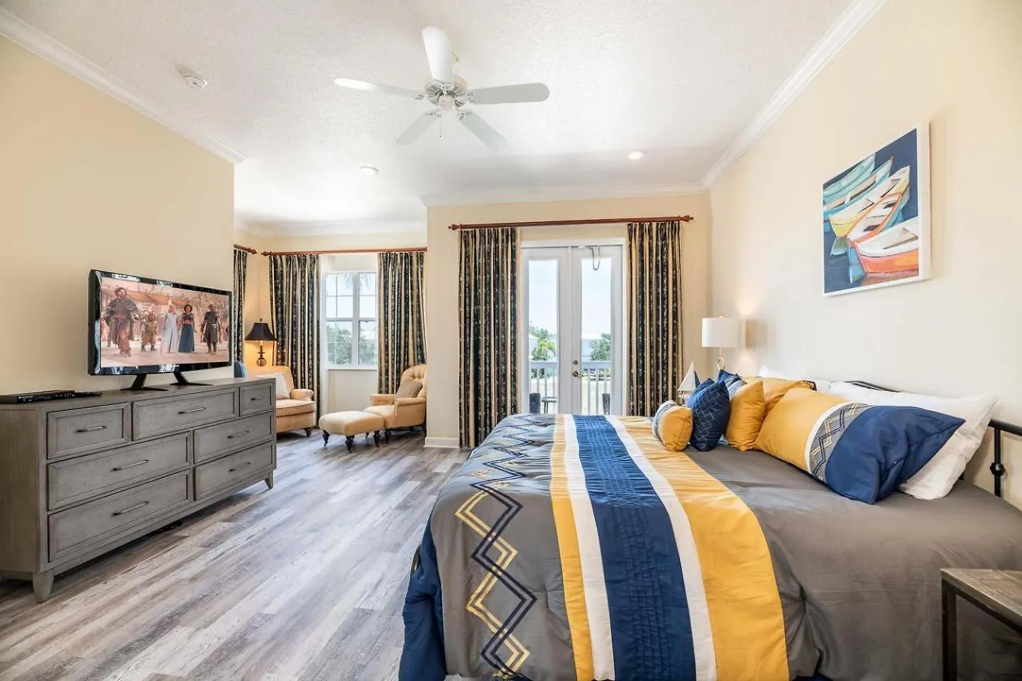 Beaming 5 Bdrm With Private Pool At Reunion Holiday home