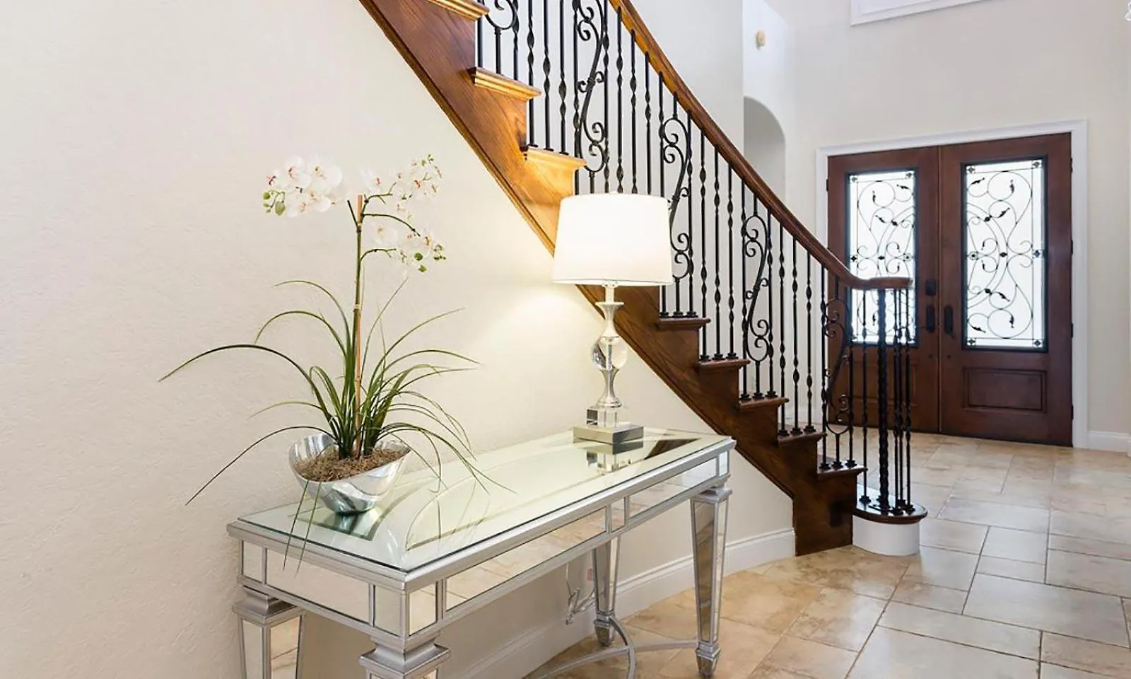 Spacious Sleek 6 Bdrm On Golf Course At Reunion Holiday home