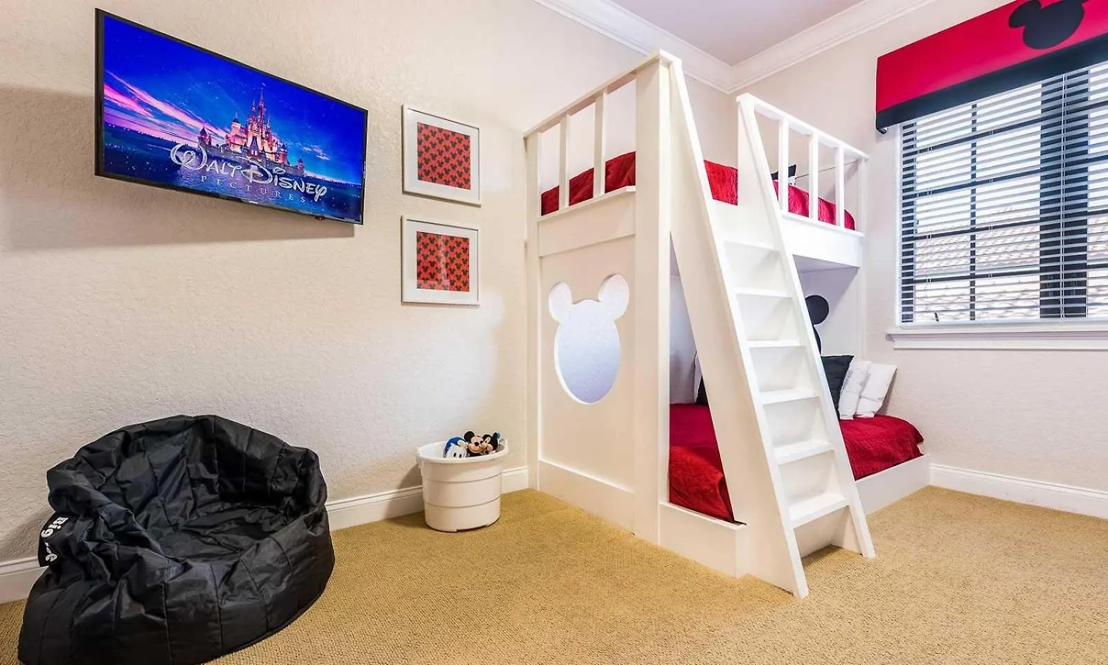 Spacious Sleek 6 Bdrm On Golf Course At Reunion Holiday home Kissimmee