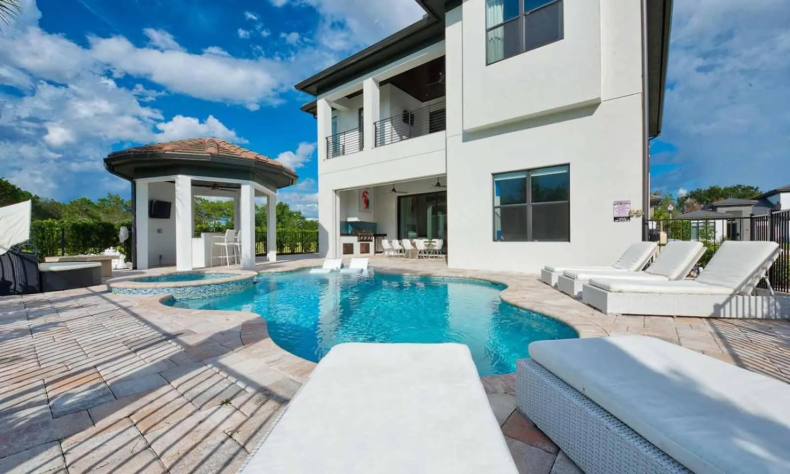 Luxury 6 Bdrm Retreat With Gaming Loft Area At Reunion Kissimmee