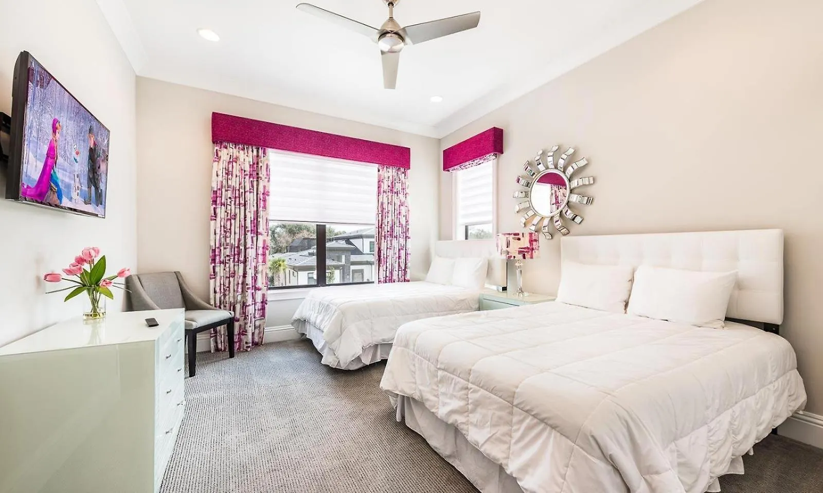 Luxury 6 Bdrm Retreat With Gaming Loft Area At Reunion Holiday home *