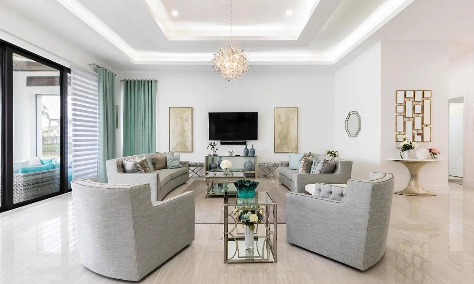 Holiday home Bright Chic 7 Bdrm Oasis With Private Pool And At Reunion