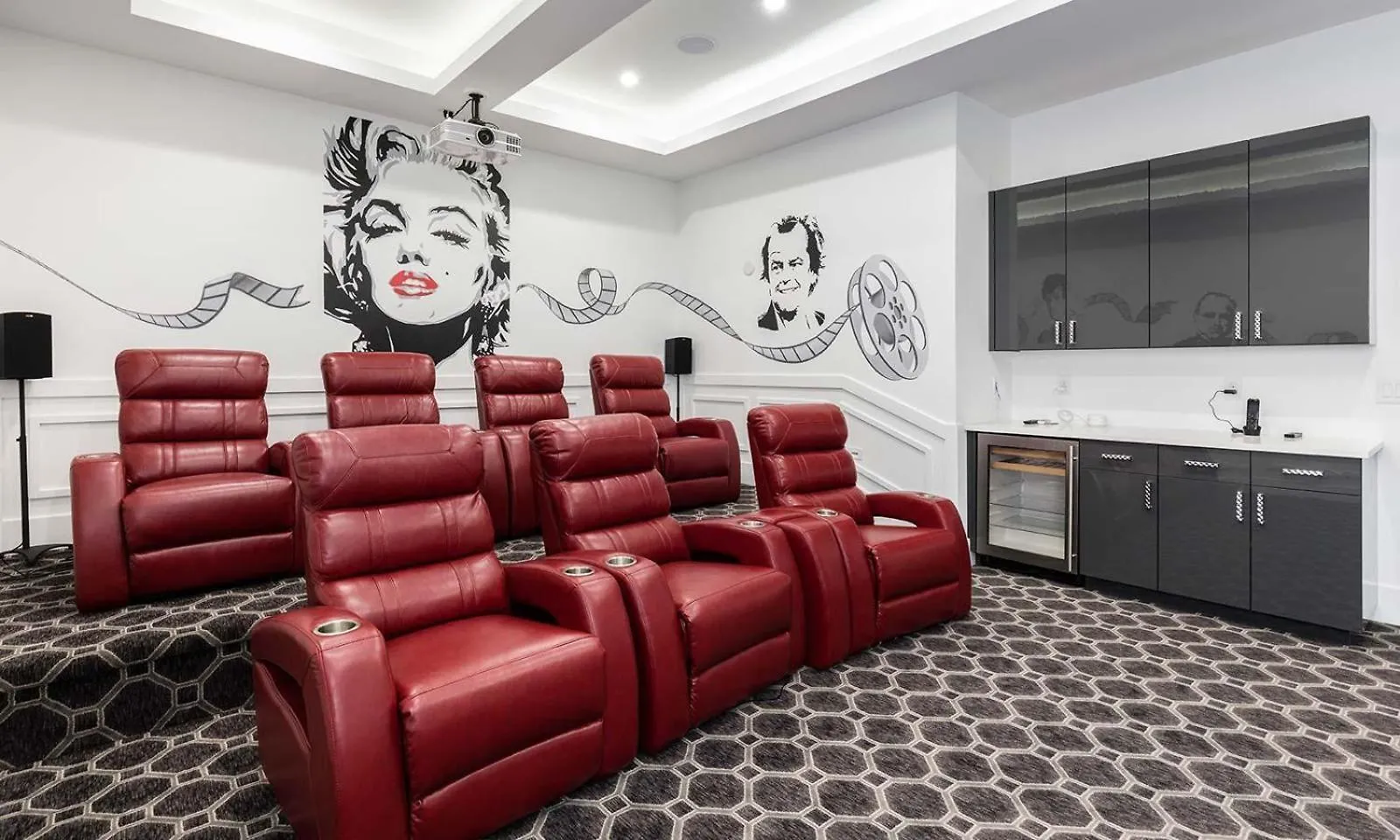 Bright Chic 7 Bdrm Oasis With Private Pool And At Reunion