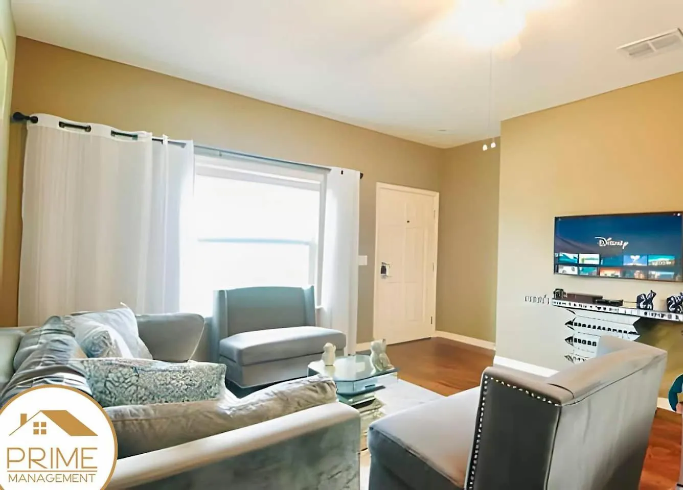 Spacious 3bd Townhouse Location Near *