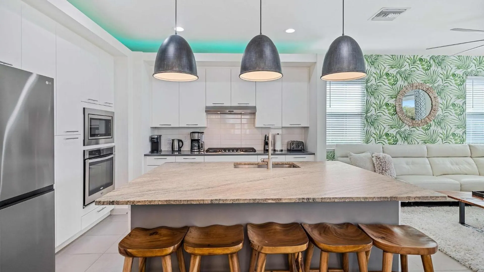 W475 - The Modern Holiday home