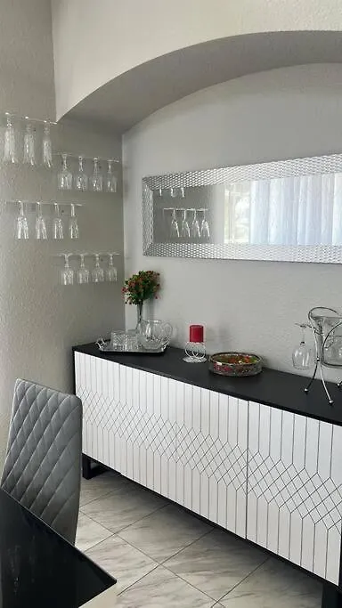 Beautiful Near Disney, Heated Pool, Bbq, 4 Bedrooms Holiday home Kissimmee
