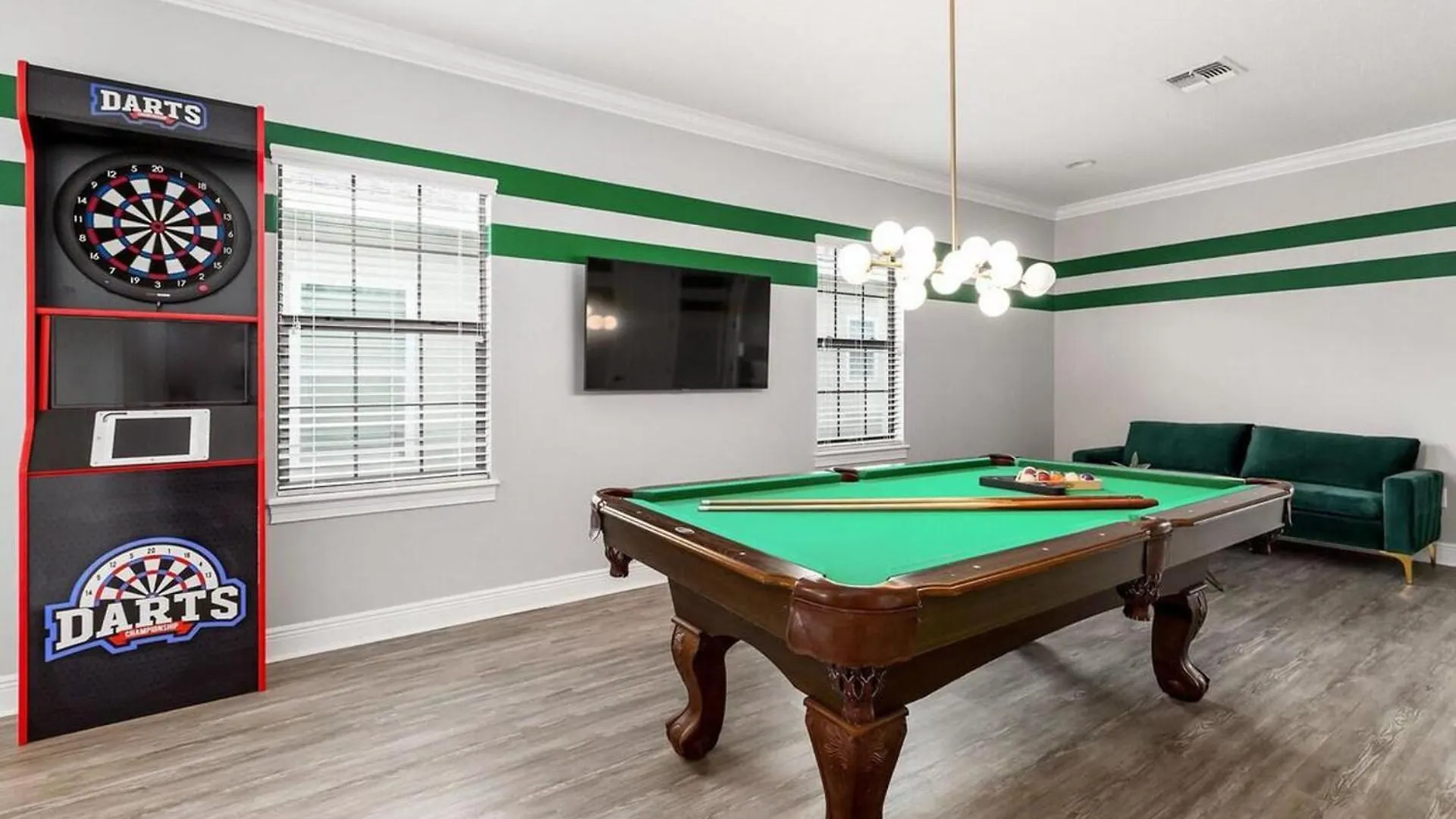 Castle Pines Court Retreat Holiday home