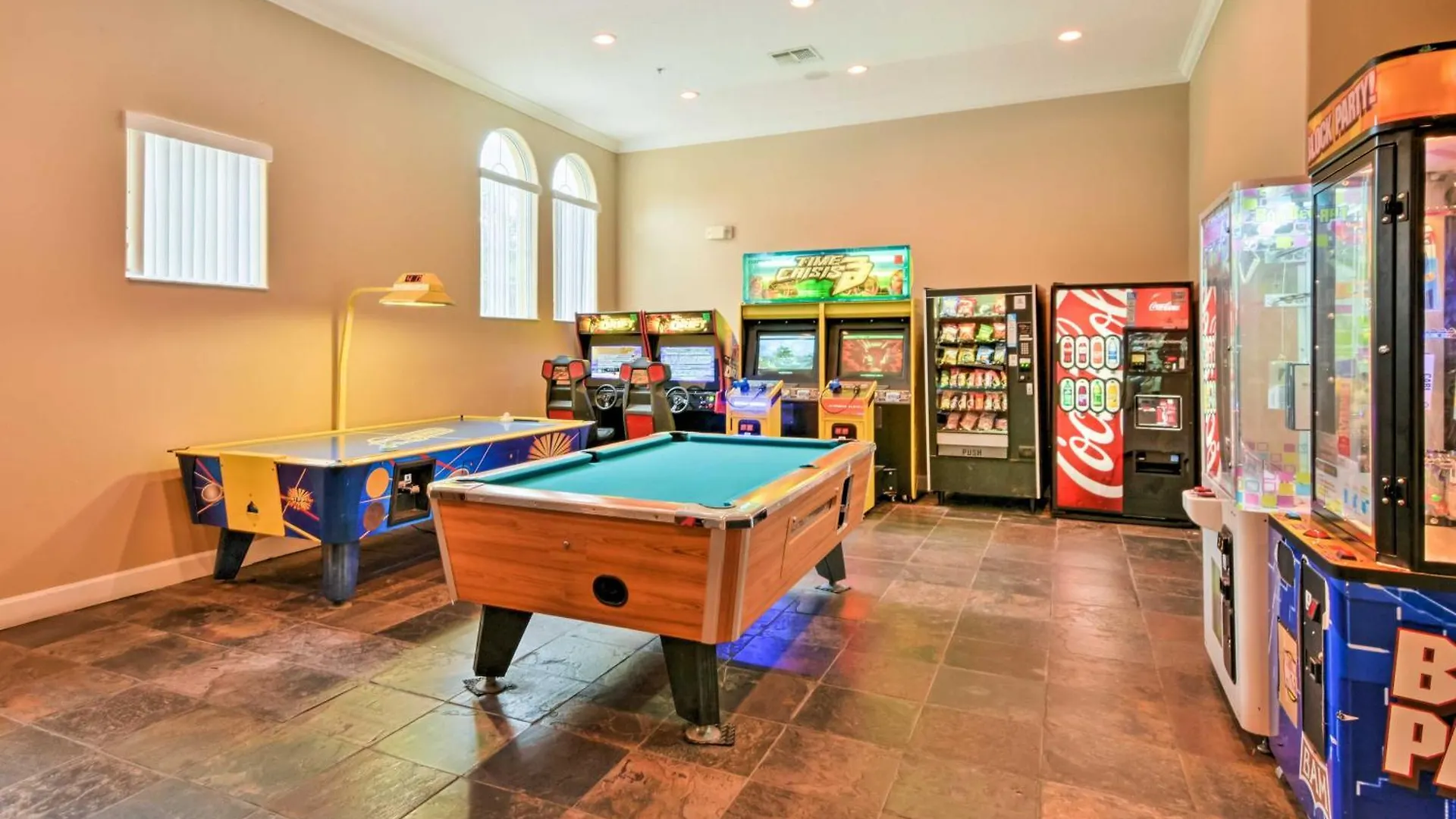 Retreat With Private Pool About 7 Mi To