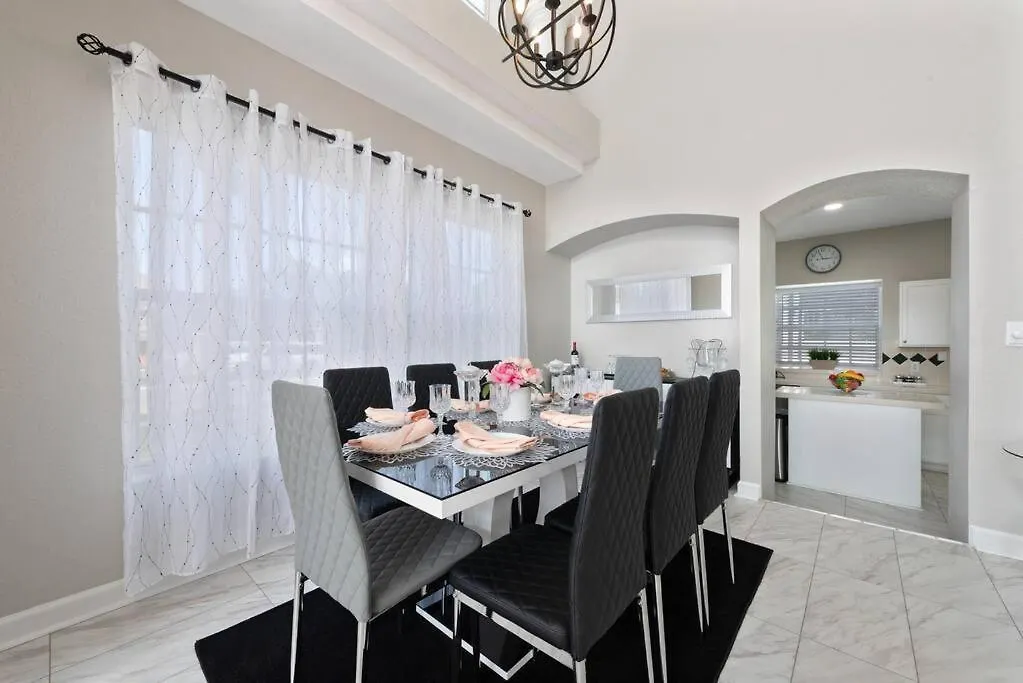 Holiday home Beautiful Near Disney, Heated Pool, Bbq, 4 Bedrooms Kissimmee