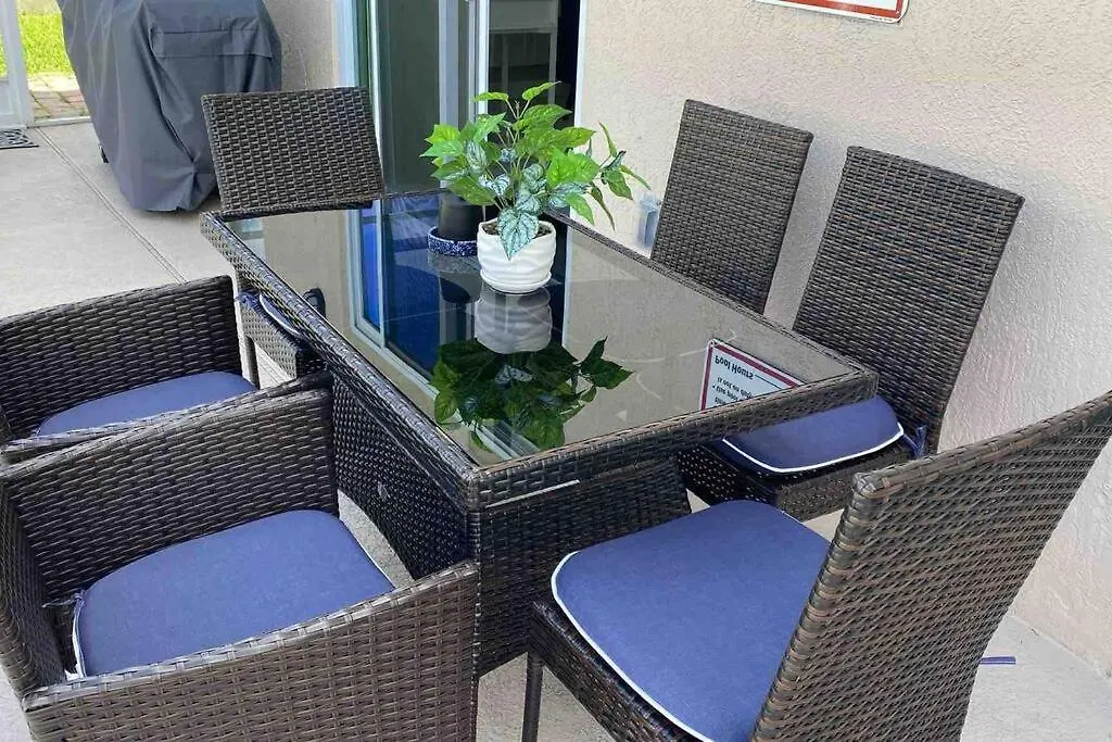 Beautiful Near Disney, Heated Pool, Bbq, 4 Bedrooms Holiday home
