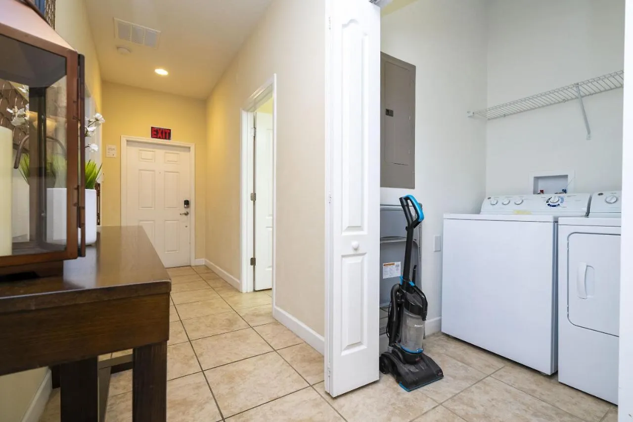 Holiday home 5br Near Private Pool Bbq Netflix