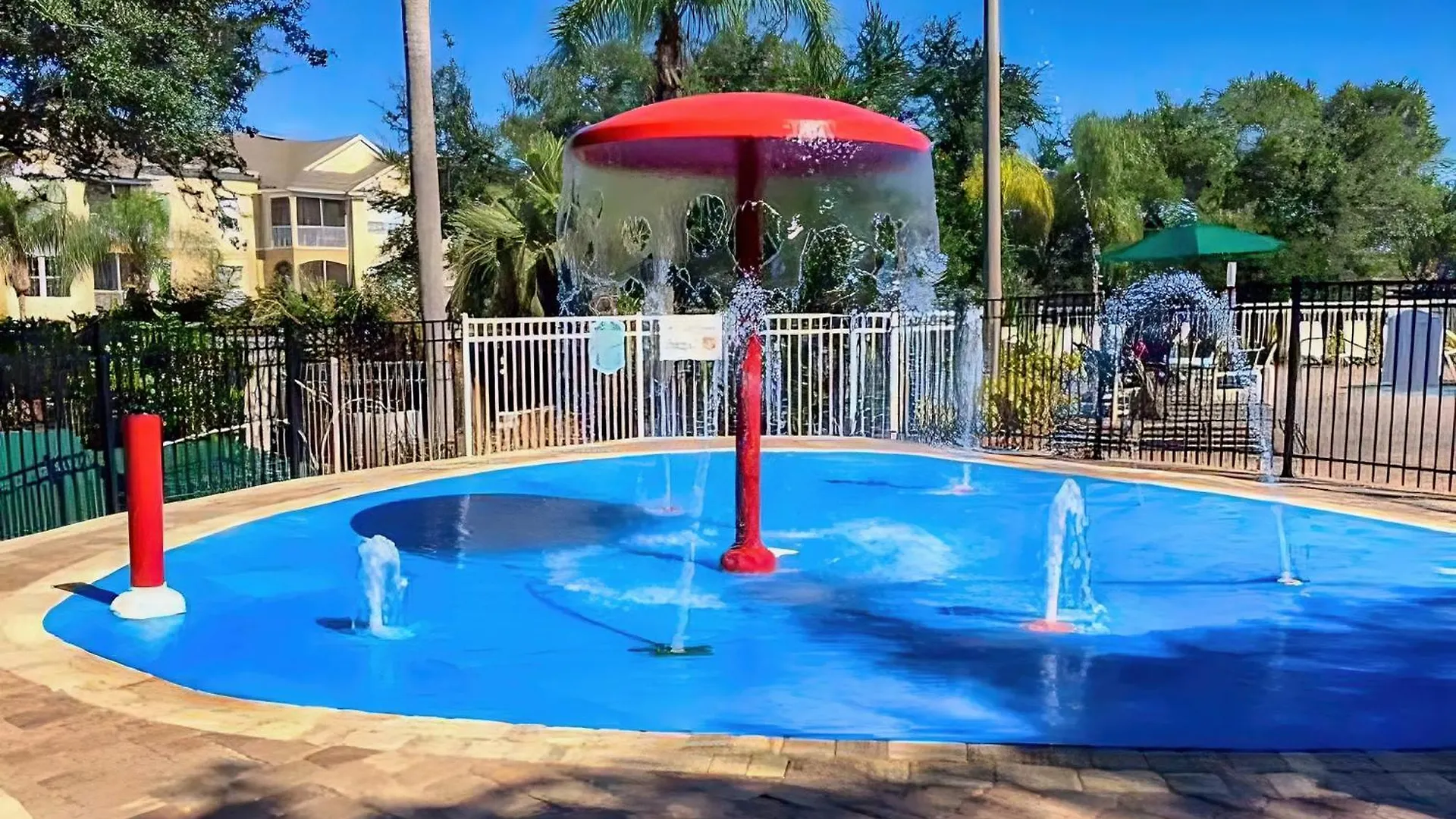 度假居 Magical Getaway Close To Disney! Pool, Gym, & Wifi 基西米