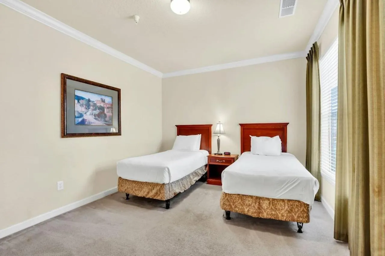 Family Friendly Poolside 15 Mins To Apartment *