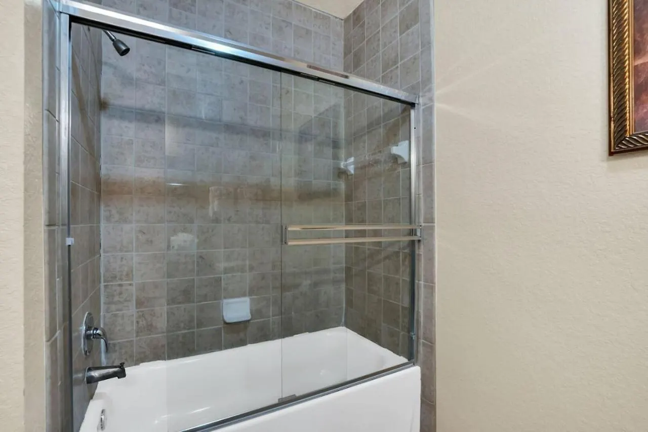 Apartment Family Friendly Poolside 15 Mins To *