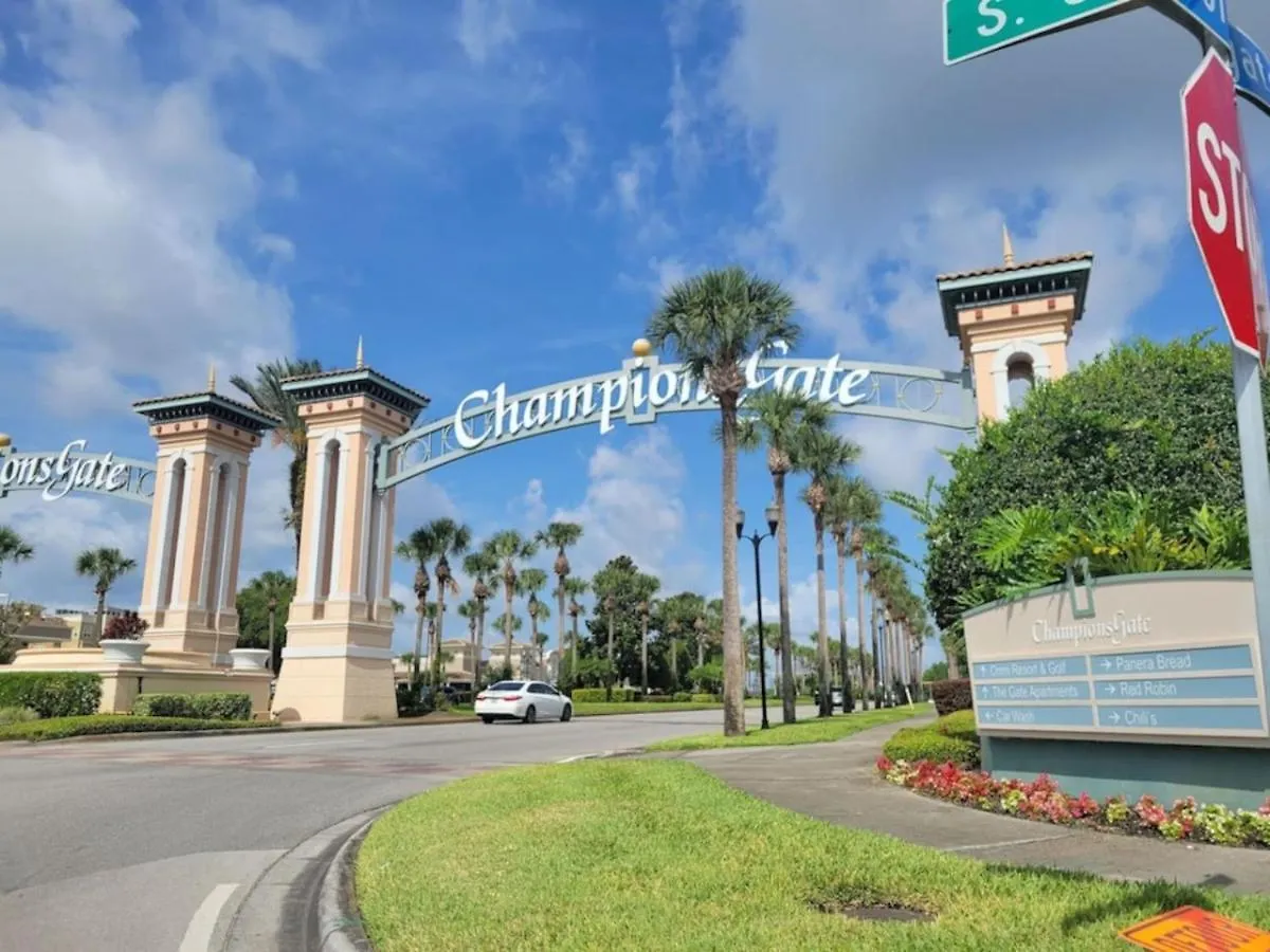 Family Friendly Poolside 15 Mins To Apartment Kissimmee