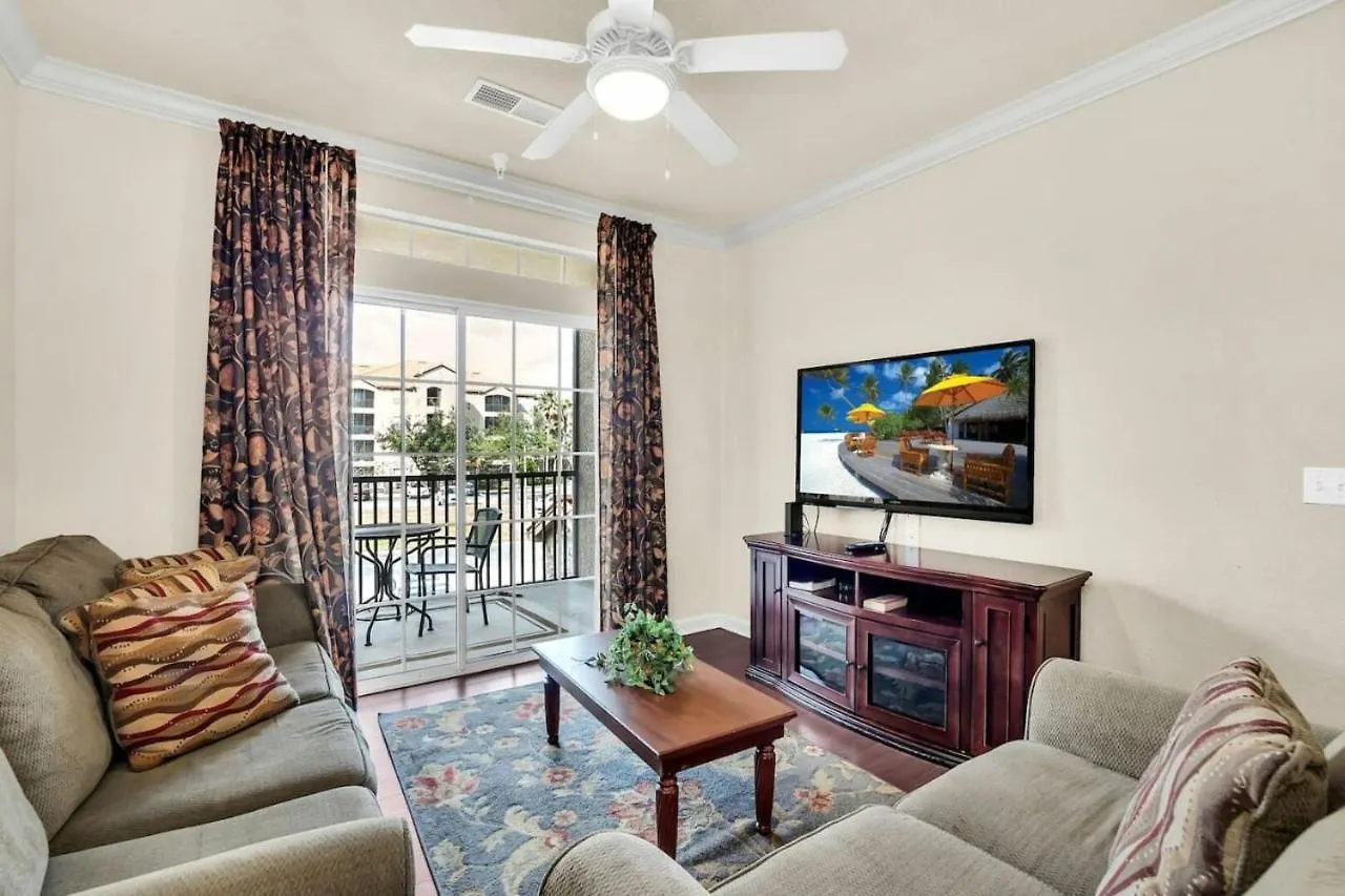 Family Friendly Poolside 15 Mins To Apartment Kissimmee