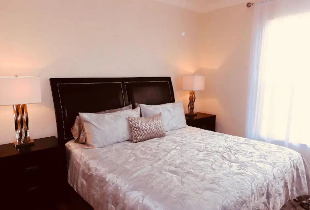 4th Floor Poolside Apartment Kissimmee