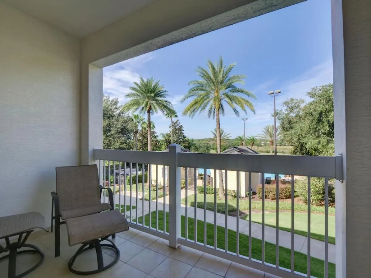 Awesome Pool View - Sunshine Fun Apartment