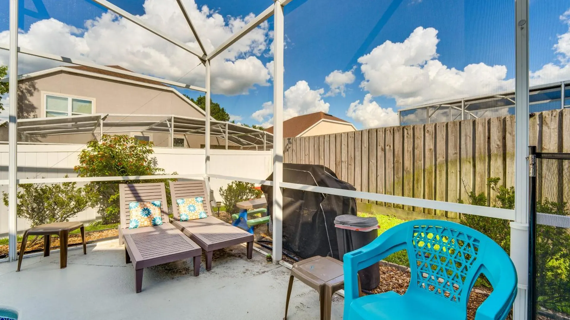 Disney-themed With Heated Pool, 10 Mi To Parks Villa *