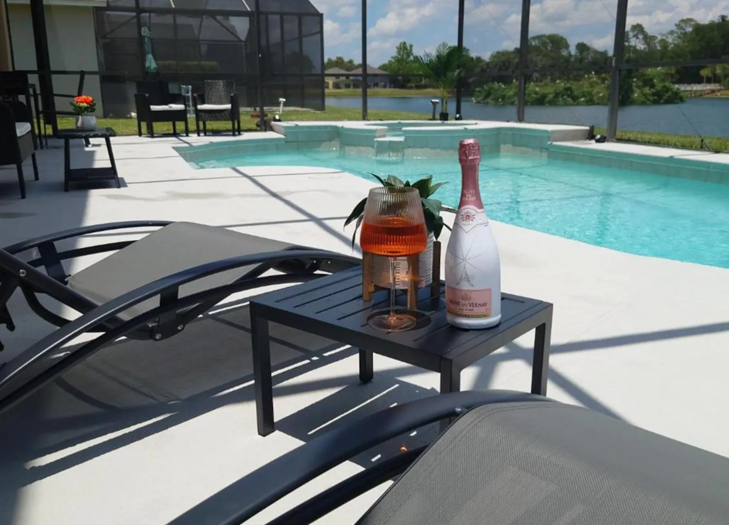 637- Huge 5 Bed With Amazing Water Views And Own Private Pool And