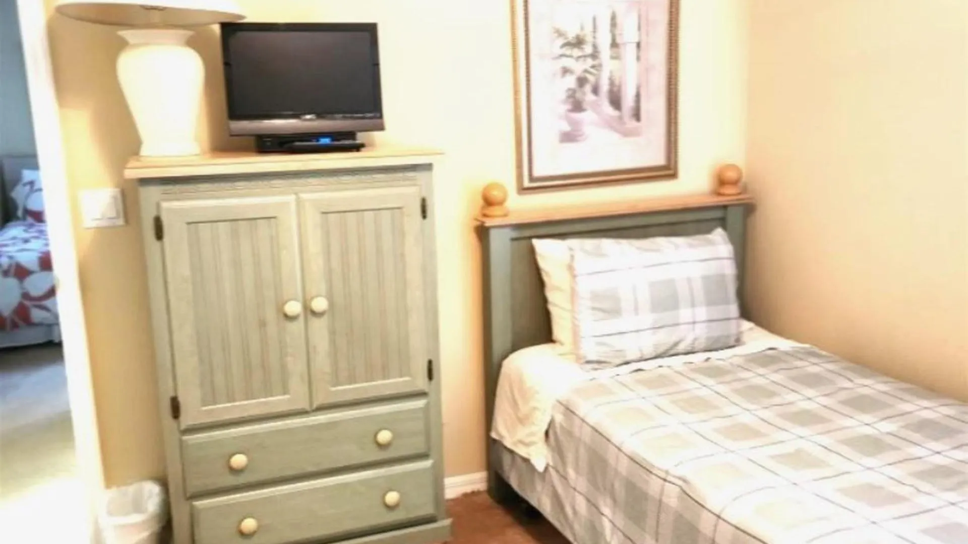 3 Bedroom Budget With Private Pool * Kissimmee
