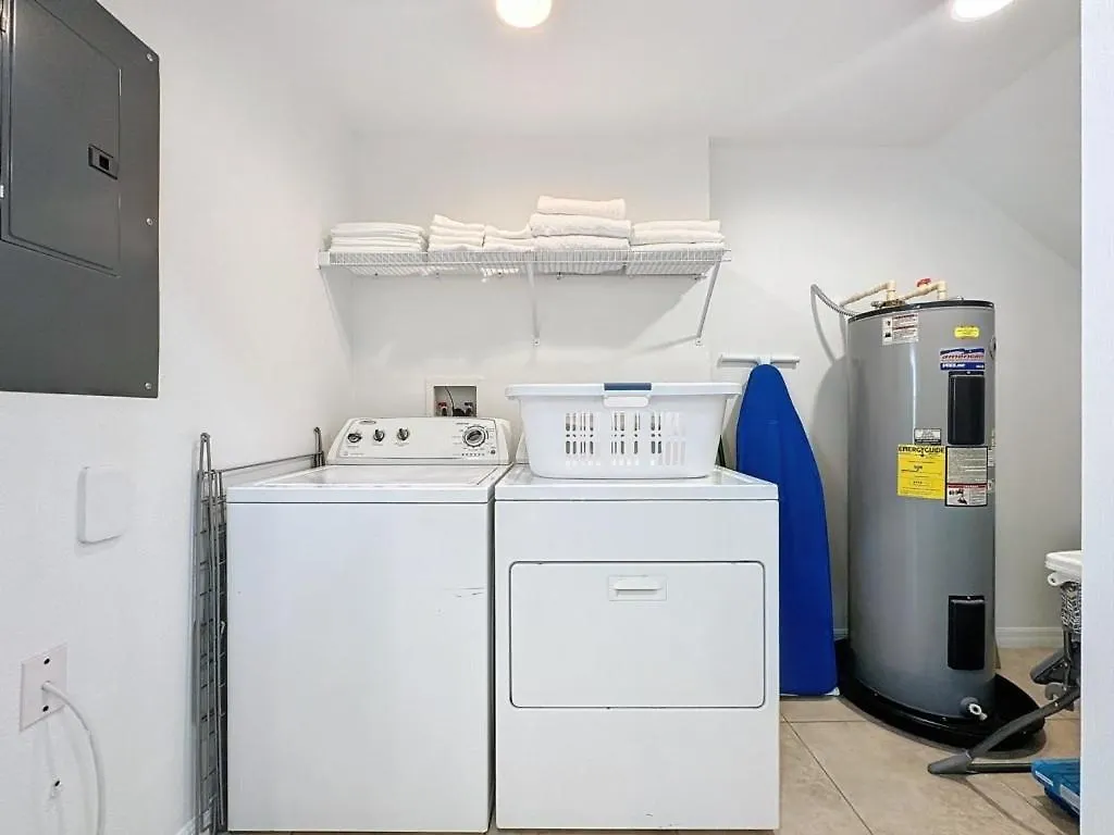 Amazing Townhouse Close To 2 Bed 2,5 Bath Townhouse Holiday home *