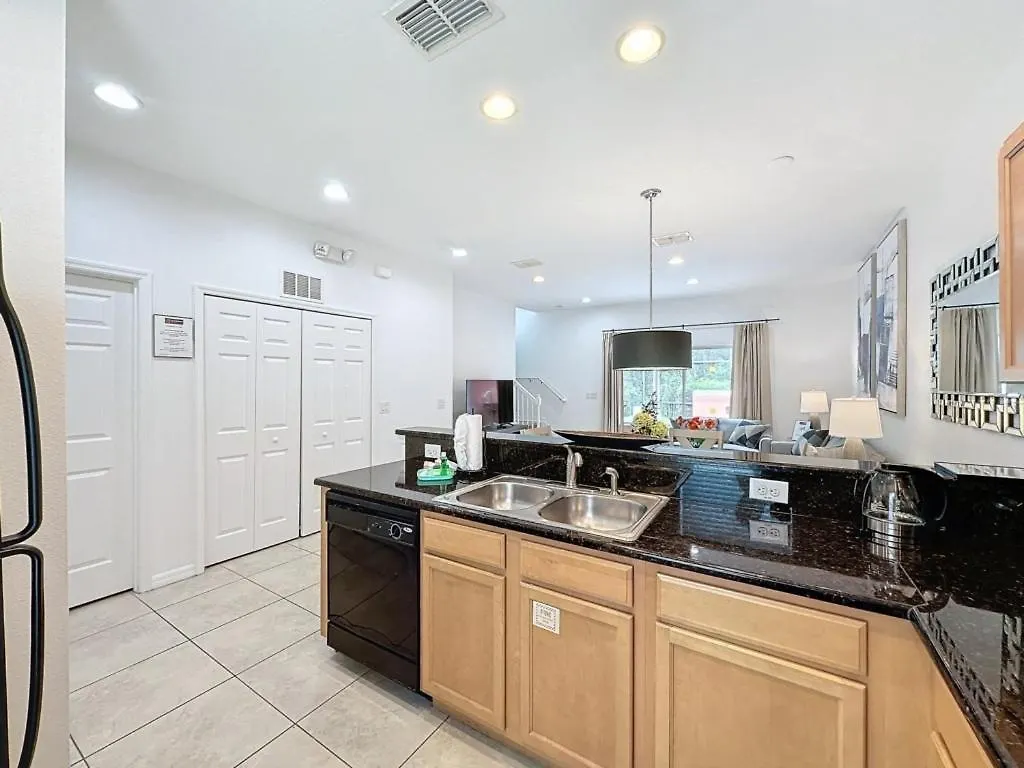 Amazing Townhouse Close To 2 Bed 2,5 Bath Townhouse Kissimmee