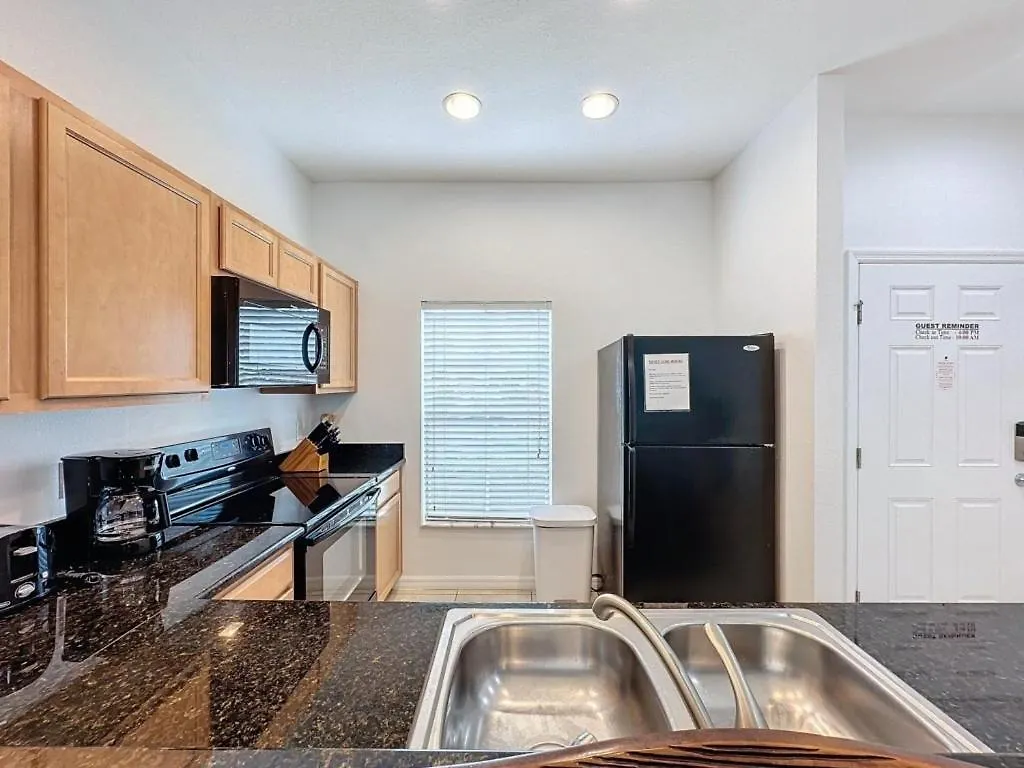 Amazing Townhouse Close To 2 Bed 2,5 Bath Townhouse * Kissimmee