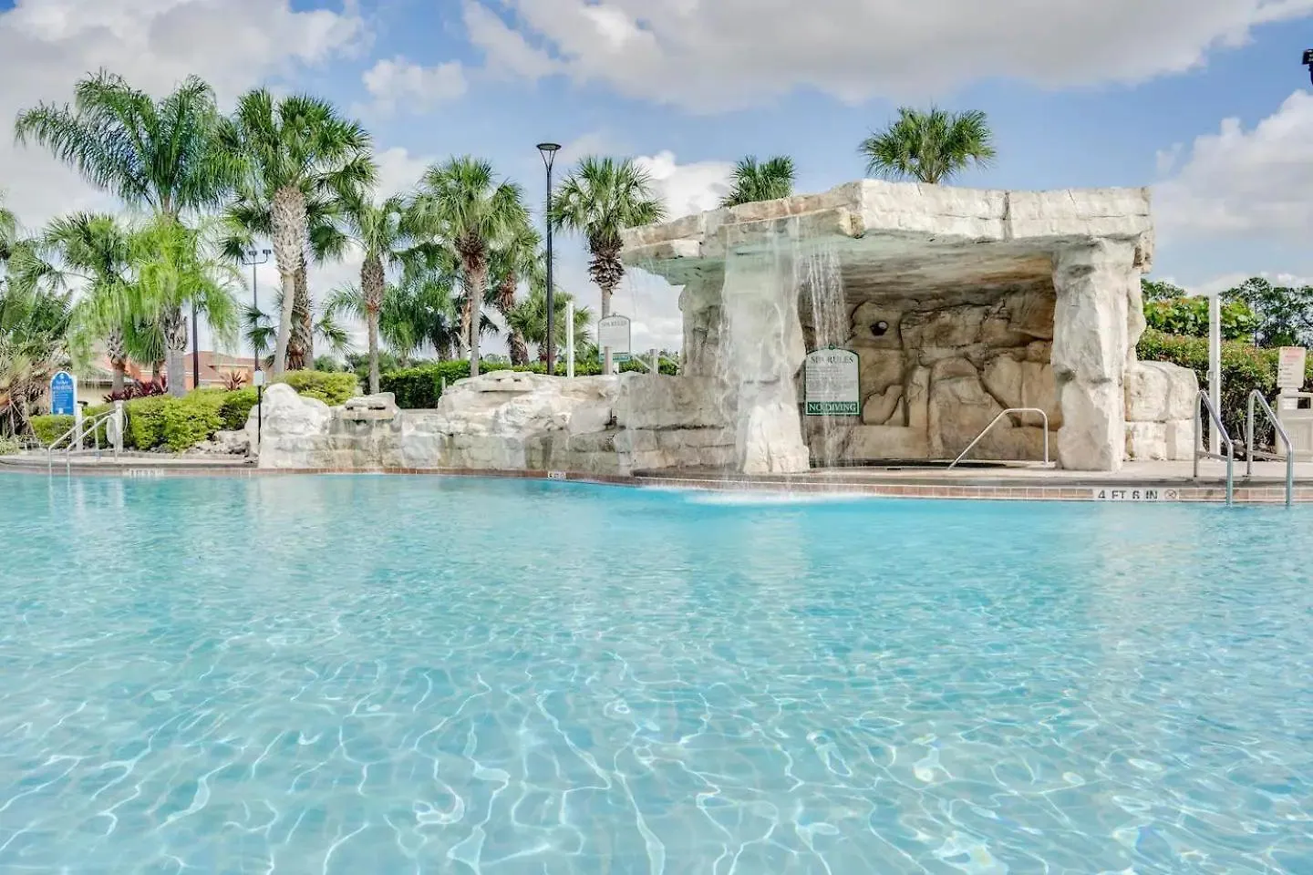 View Pool Near - 5br 4ba * Kissimmee