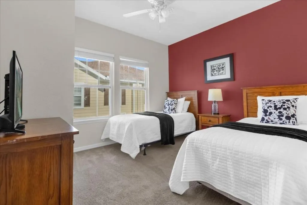4 Bedrooms - 3 Bathrooms - Lucaya Village 13-105 *