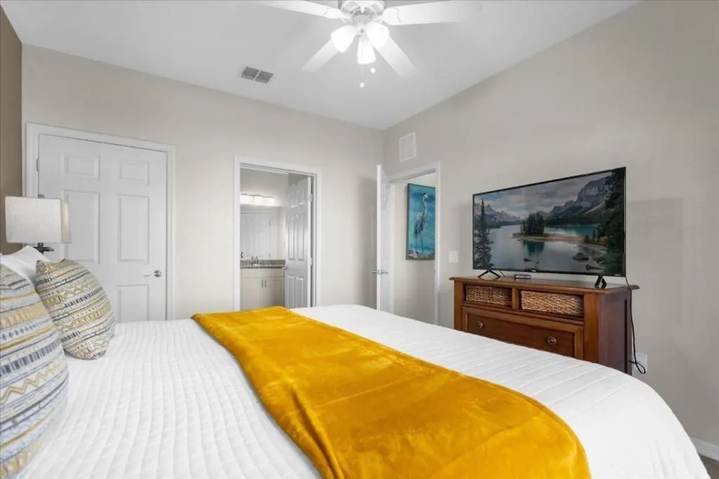 4 Bedrooms - 3 Bathrooms - Lucaya Village 13-105 Holiday home Kissimmee