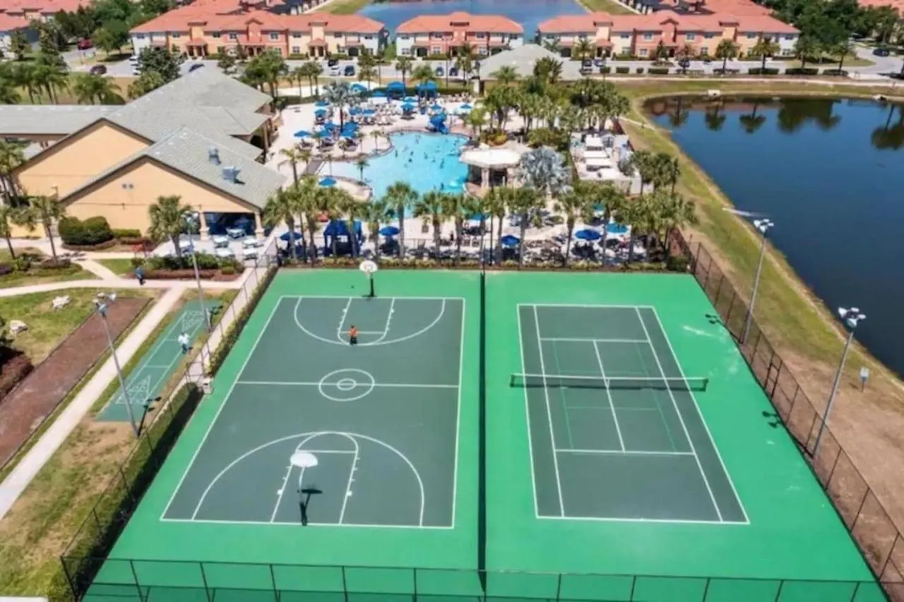 4 Bedroom 3 Bathroom Paradise Palms 8926mp