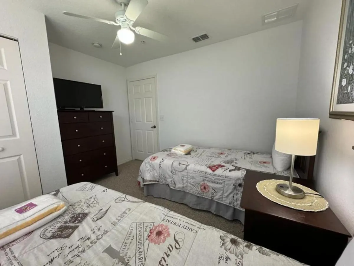 Holiday home 4 Bedroom 3 Bathroom At Seven Dwarfs 8-107 *
