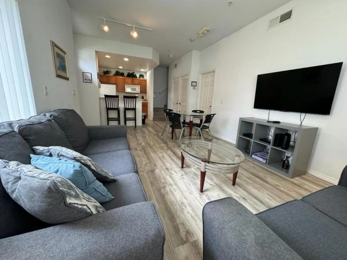 4 Bedroom 3 Bathroom At Seven Dwarfs 8-107 Holiday home Kissimmee