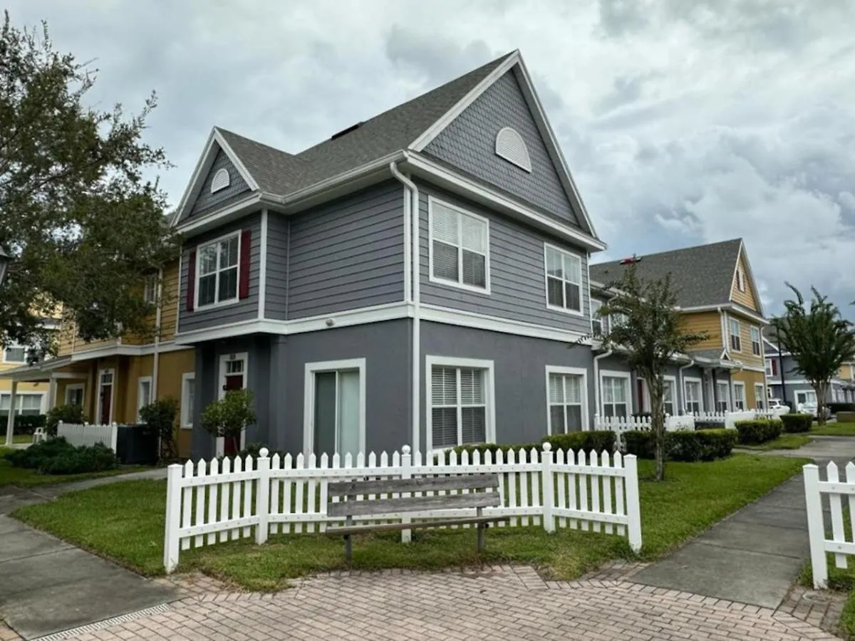 Holiday home 4 Bedroom 3 Bathroom At Seven Dwarfs 8-107 *