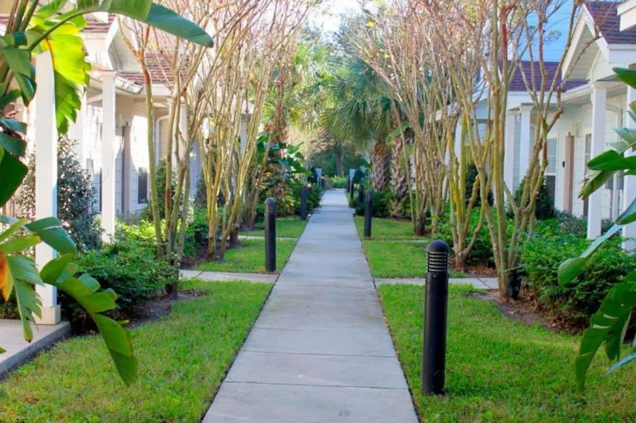 3 Bedroom 2 Bathroom Lucaya Village 15-103 Kissimmee