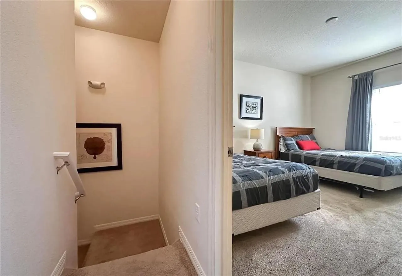 3 Bedroom 2 Bathroom Lucaya Village 15-103