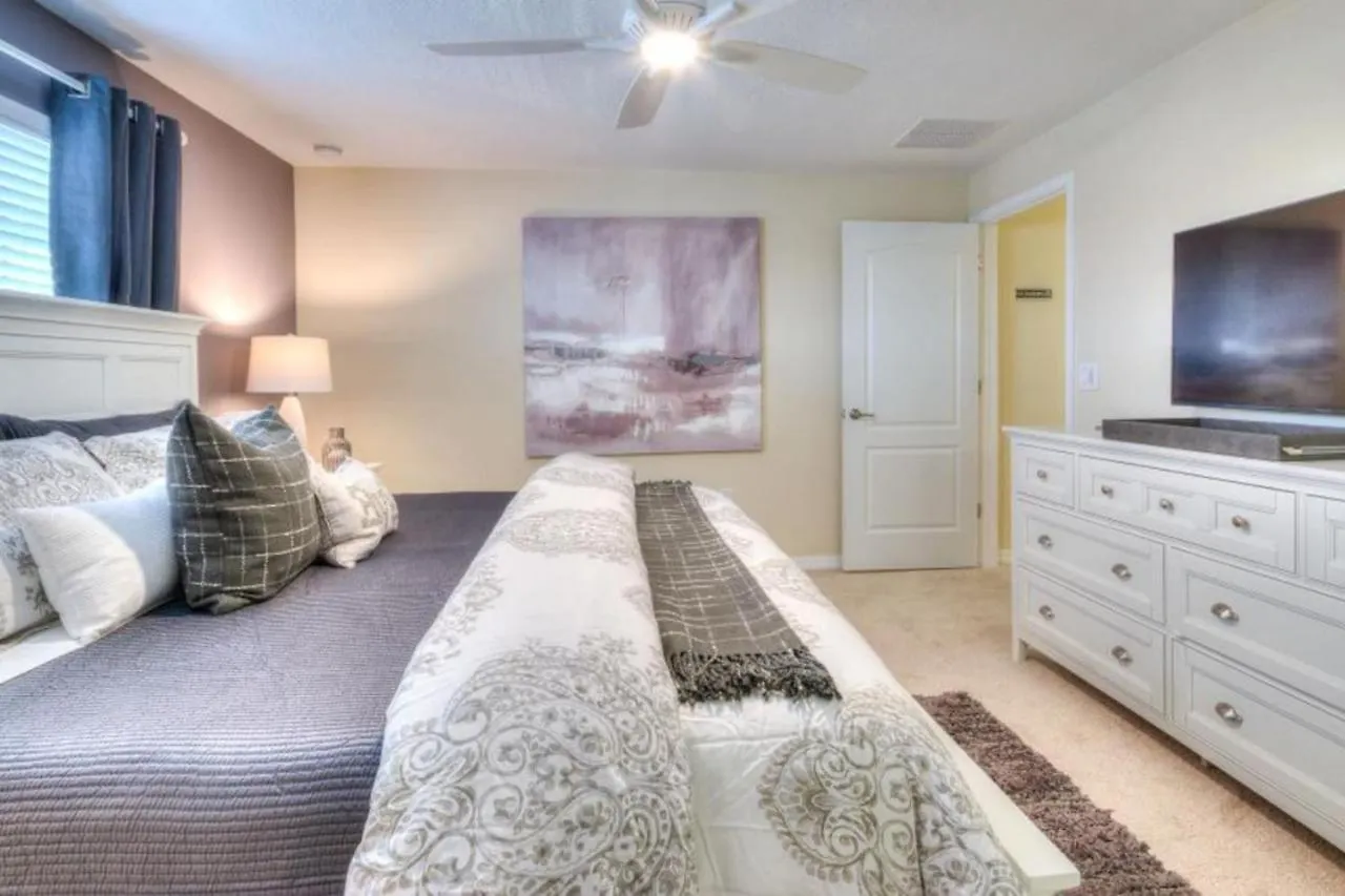 4 Bedroom 3 Bathroom Storey 4895ct