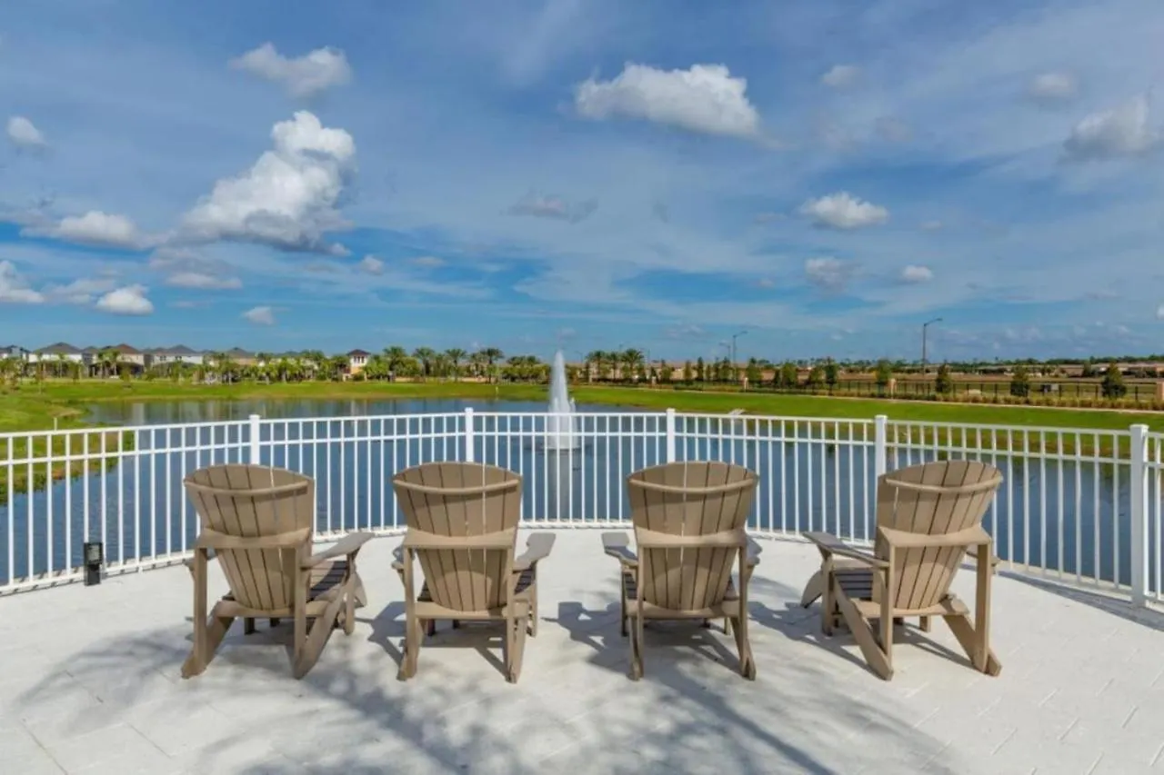 4 Bedroom 3.5 Bathroom Solara 9024em Holiday home Kissimmee