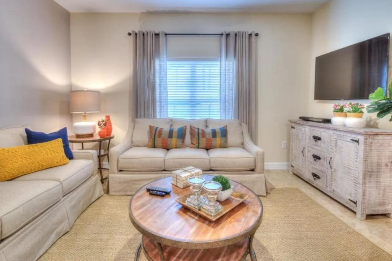4 Bedroom 3 Bathroom Storey 4895ct Kissimmee